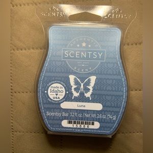 New Scentsy Luna bar
